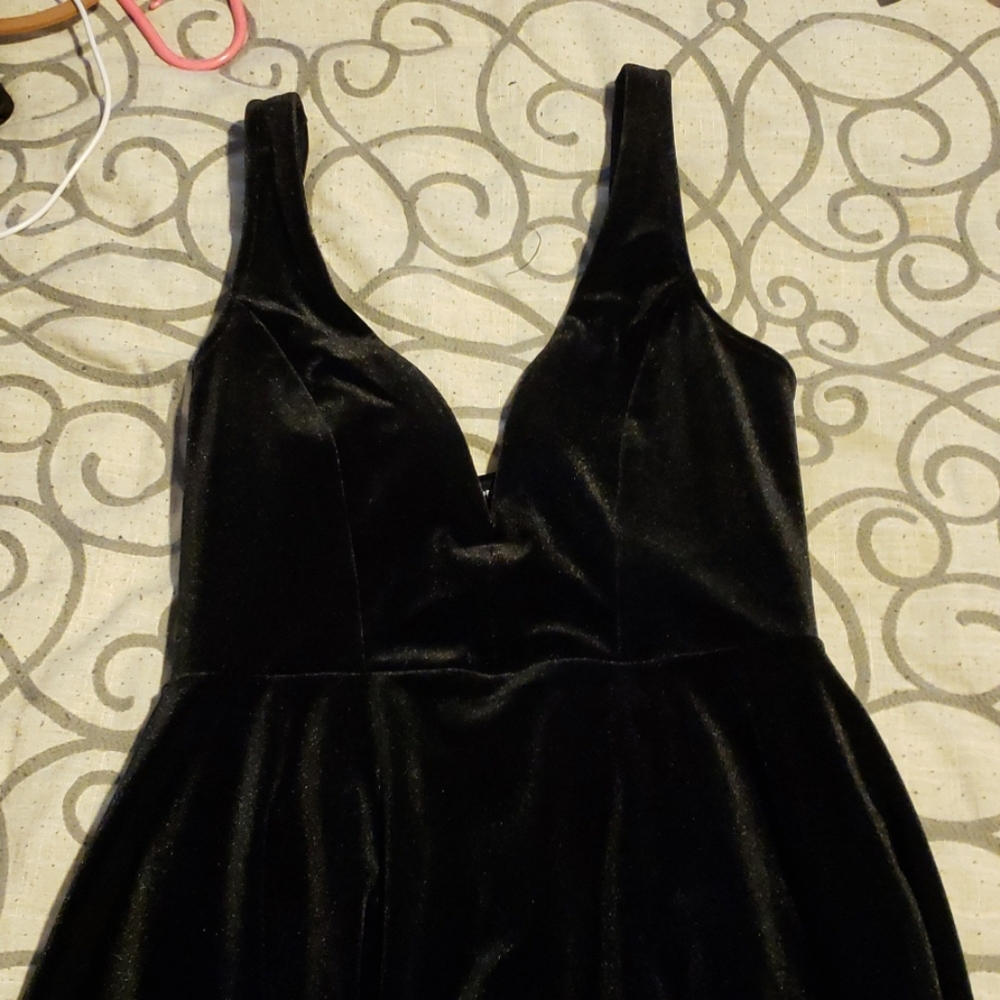 Cute dress (w/ shorts)